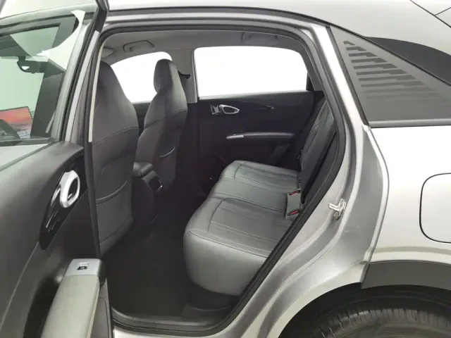 Geely Galaxy Starry Wish 2025 UP 410km Explorer Edition — Фото автомобиля 15