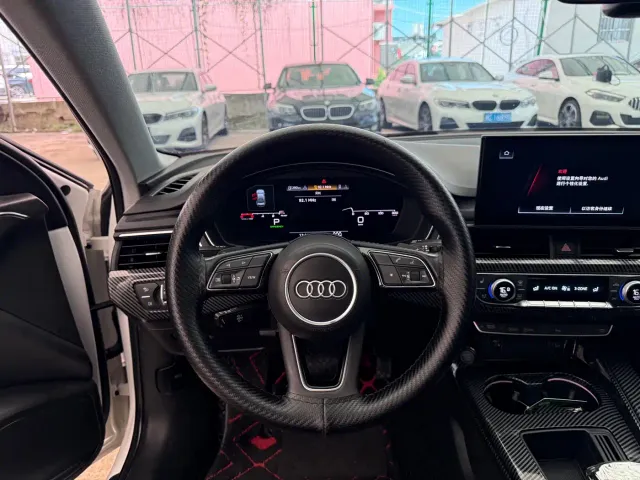 Audi A4L — Фото автомобиля 16