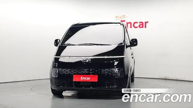 Hyundai Staria Staria L3.5 Карго 3 места — Фото автомобиля 3