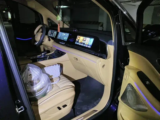 Voyah Auto Voyah Dreamer 2022 Low-carbon Dream+Smart Package — Фото автомобиля 13