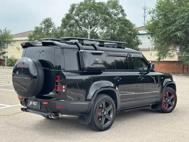 Land Rover Defender — Фото автомобиля 5