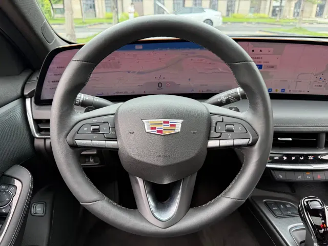 Cadillac CT5 — Фото автомобиля 11
