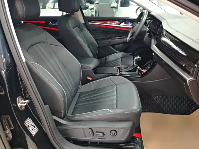 Volkswagen Passat — Фото автомобиля 24