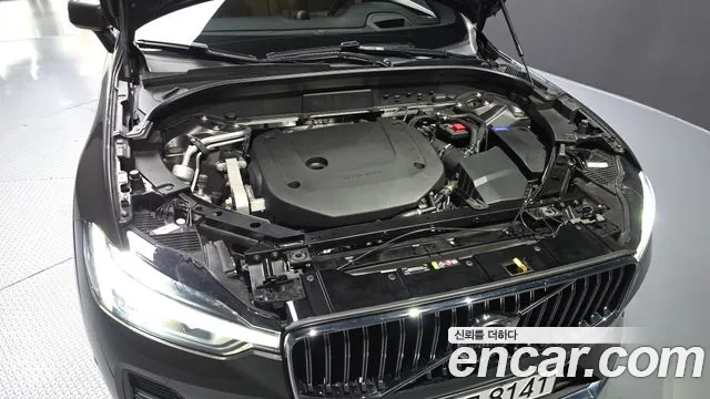 Вольво XC60 — Фото автомобиля 5