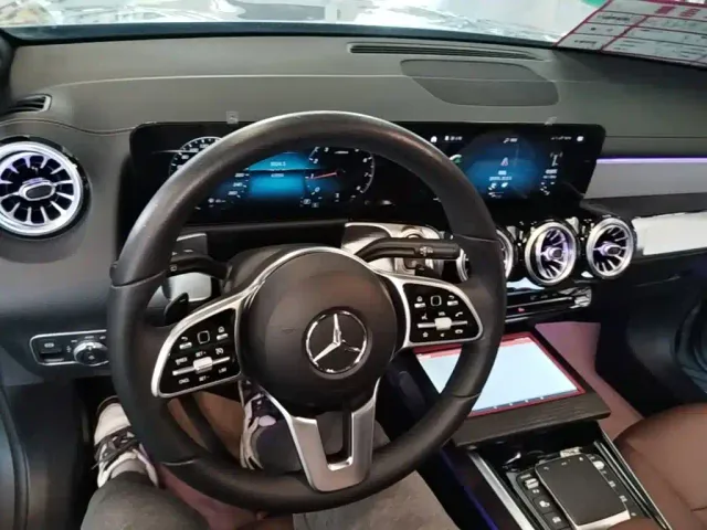 Mercedes-Benz GLB-Class — Фото автомобиля 9