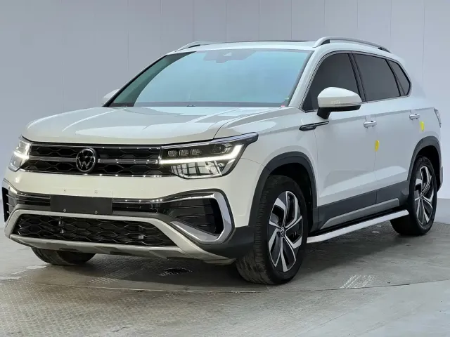 Фотография автомобиля — Volkswagen Tharu
