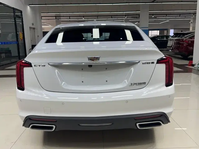 Cadillac CT5 — Фото автомобиля 4