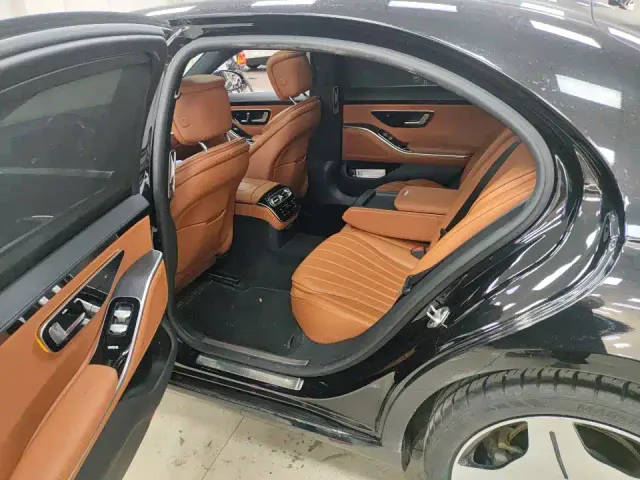 Mercedes-Benz S-Class — Фото автомобиля 8
