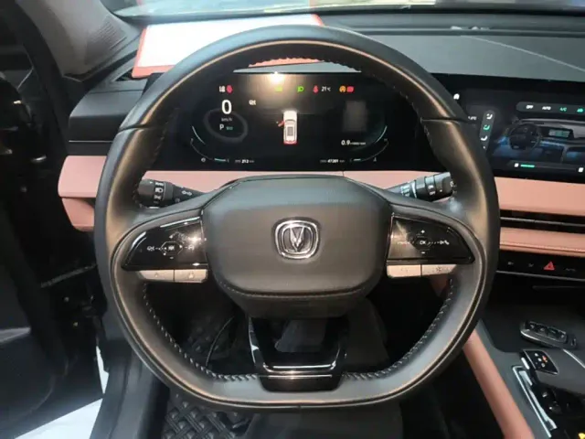 Changan CS75 Plus — Фото автомобиля 10