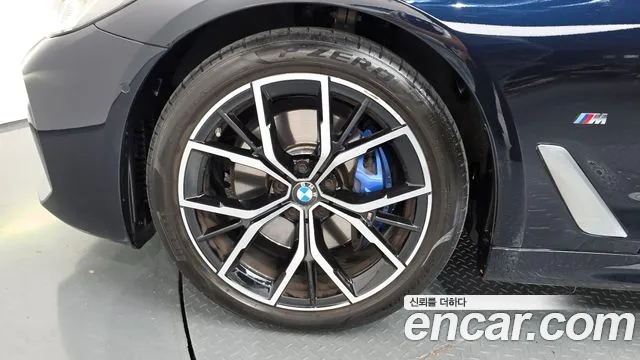 BMW 5 Series G30 — Фото автомобиля 5