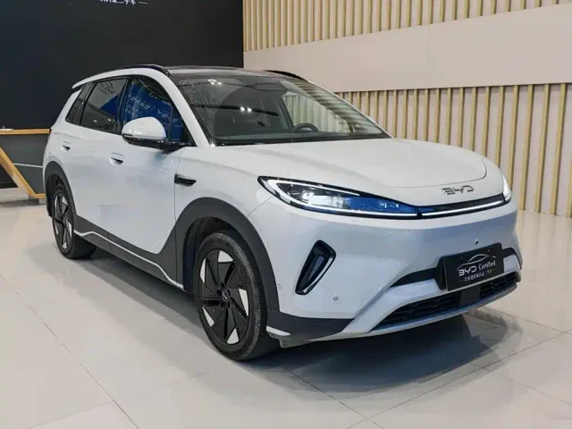 BYD Sealion 05 EV — Фото автомобиля 3