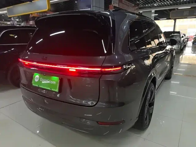 Li Auto L9 — Фото автомобиля 6