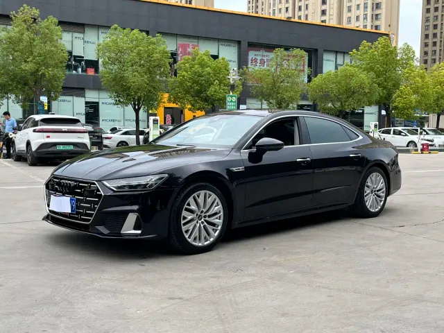 Audi A7L — Фото автомобиля 9