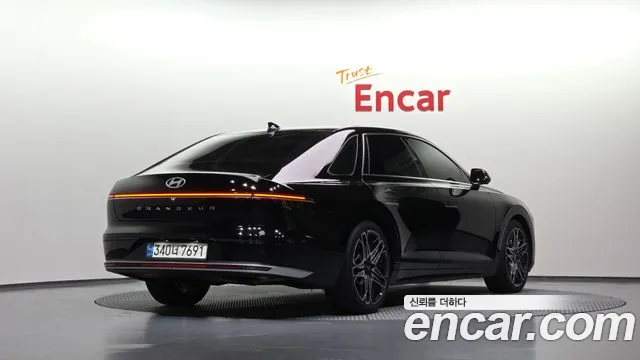 Hyundai Grandeur GN7 — Фото автомобиля 2