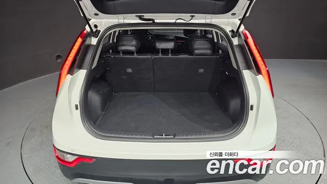 Kia Niro Niro (New) — Фото автомобиля 26