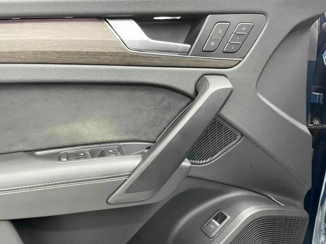 Audi Q5L — Фото автомобиля 16