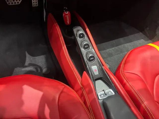 Ferrari F8 — Фото автомобиля 4