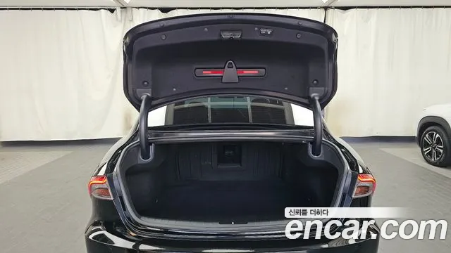Hyundai Grandeur New — Фото автомобиля 26