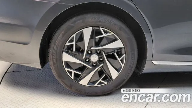 Hyundai Grandeur Premium — Фото автомобиля 5