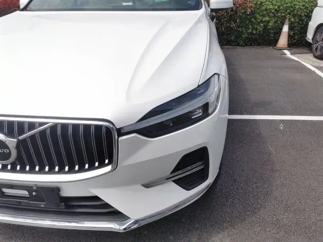 Volvo XC60 — Фото автомобиля 23