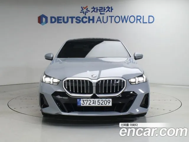 BMW 5-Series — Фото автомобиля 3