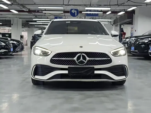 Mercedes-Benz C-Class — Фото автомобиля 2