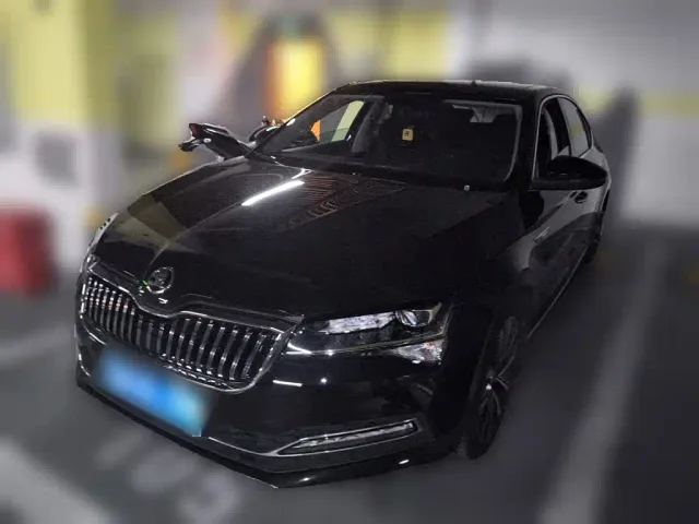 Фотография автомобиля — Skoda Superb
