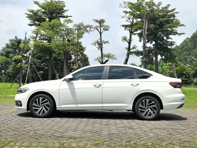Volkswagen Lavida — Фото автомобиля 4