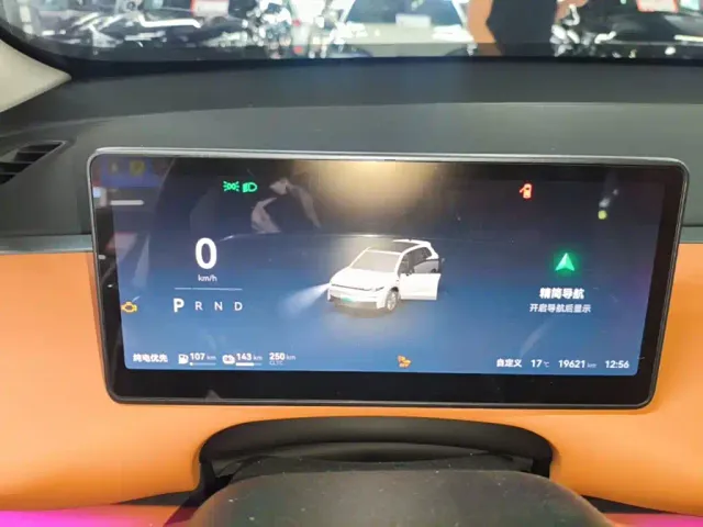 Leapmotor C10 — Фото автомобиля 11
