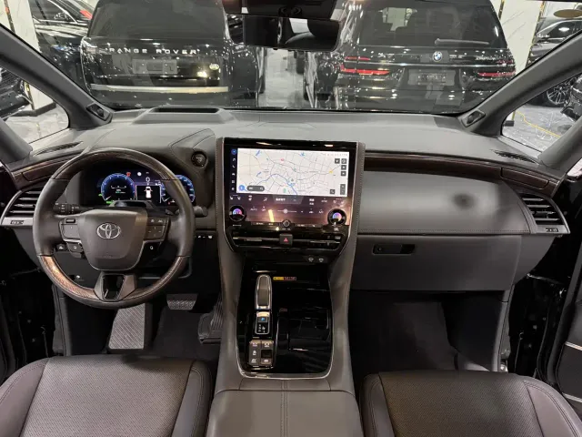 Toyota Alphard — Фото автомобиля 7