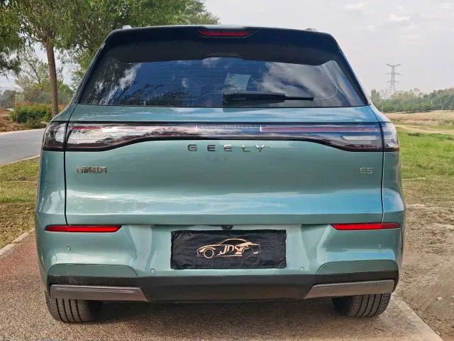 Geely Galaxy E5 — Фото автомобиля 6