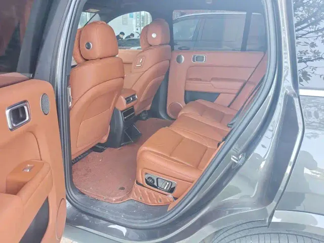 Li Auto L7 — Фото автомобиля 6