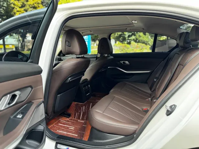 BMW 3 Series — Фото автомобиля 5