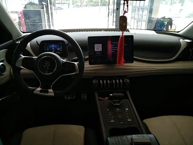 BYD Yuan PLUS — Фото автомобиля 9