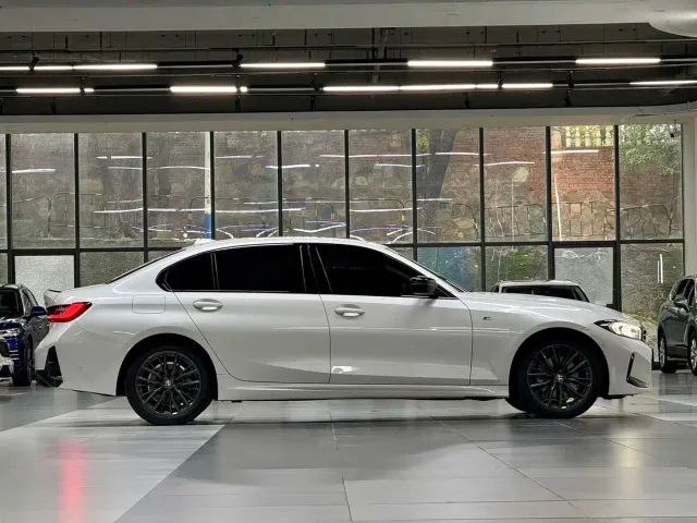 BMW 3 Series — Фото автомобиля 8