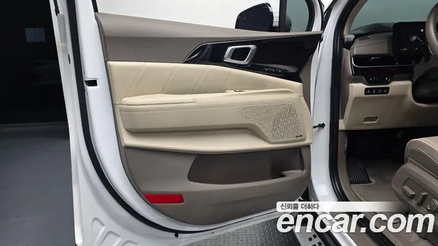 Kia Canival Новый Carnival 4 поколение Бензин 7 мест Hi-Limousine — Фото автомобиля 20
