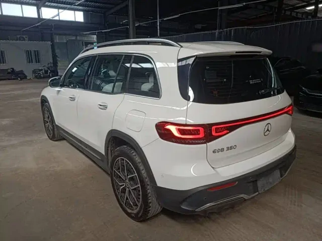 Mercedes-Benz EQB — Фото автомобиля 4