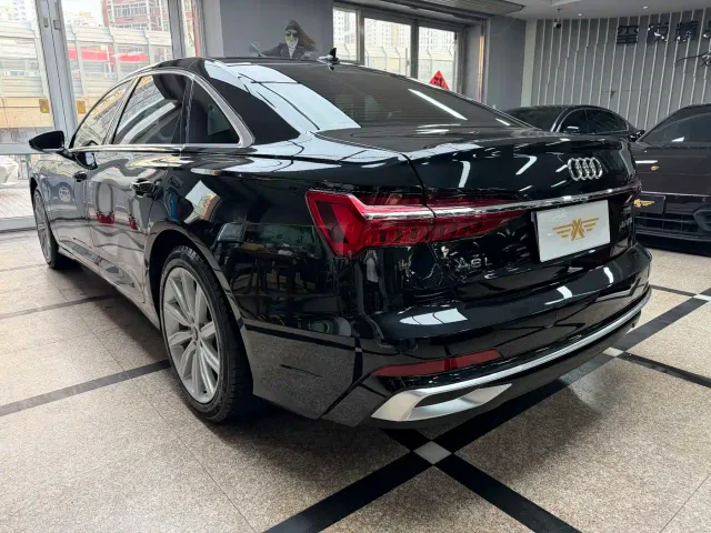 Audi A6L — Фото автомобиля 3