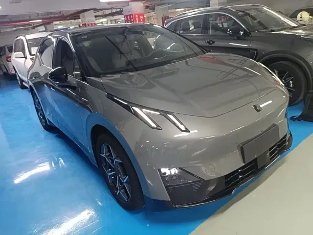 Lynk & Co Z20 — Фото автомобиля 3