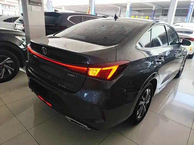 Changan Eado — Фото автомобиля 6
