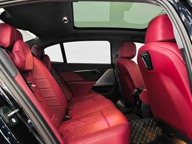 BMW 5 Series — Фото автомобиля 28
