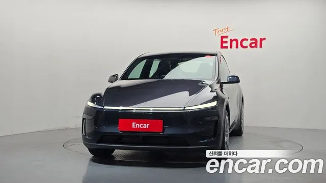 Фотография автомобиля — Tesla Model Y