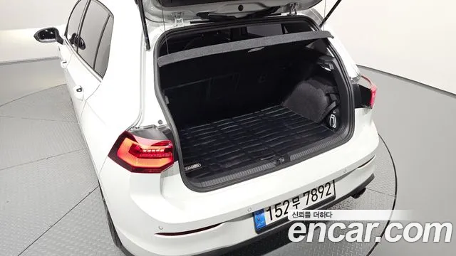 Volkswagen Golf Golf 8 поколение 2.0 TDI Prestige — Фото автомобиля 8