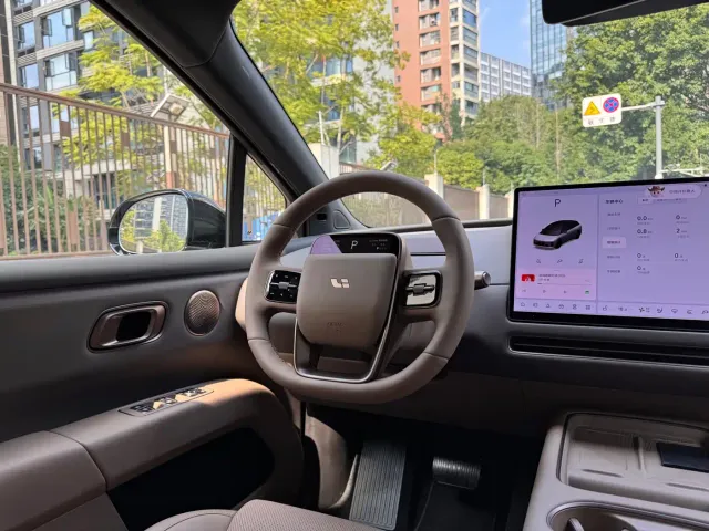 Li Auto i6 — Фото автомобиля 10