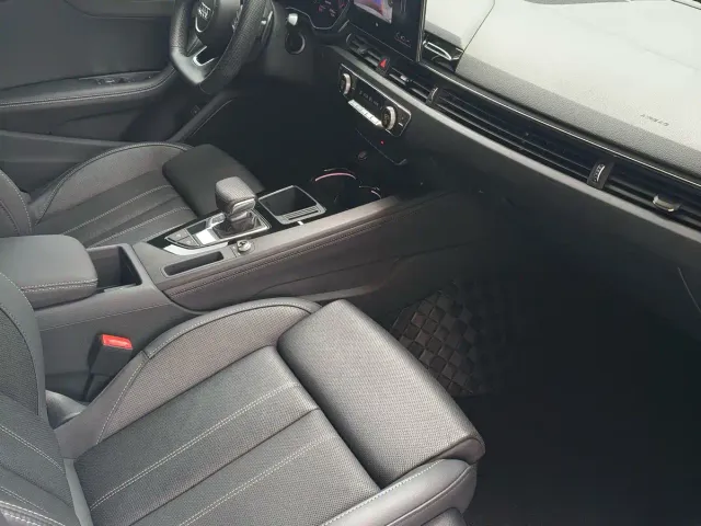 Audi A4L — Фото автомобиля 4