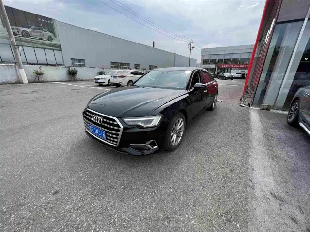 Фотография автомобиля — Audi A6L