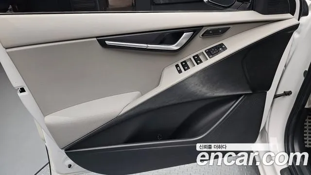 Kia Niro — Фото автомобиля 13