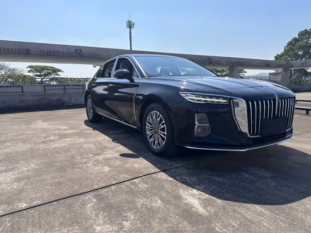 Hongqi H5 — Фото автомобиля 3