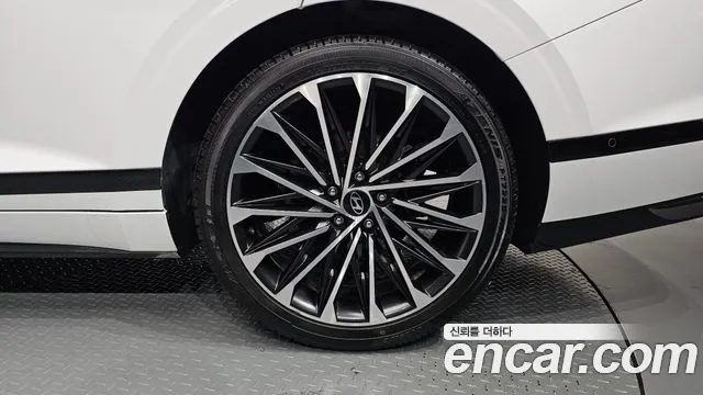 Hyundai Grandeur GN7 — Фото автомобиля 6