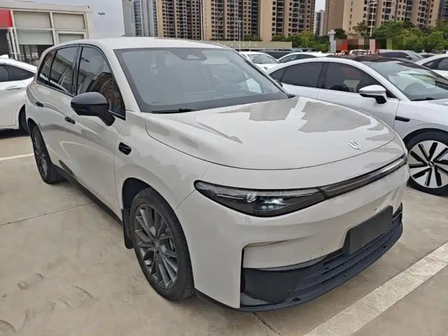 Leapmotor C10 — Фото автомобиля 3